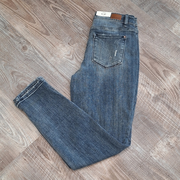 JUDY BLUE boyfriend fit 5/27 - Picture 3 of 5